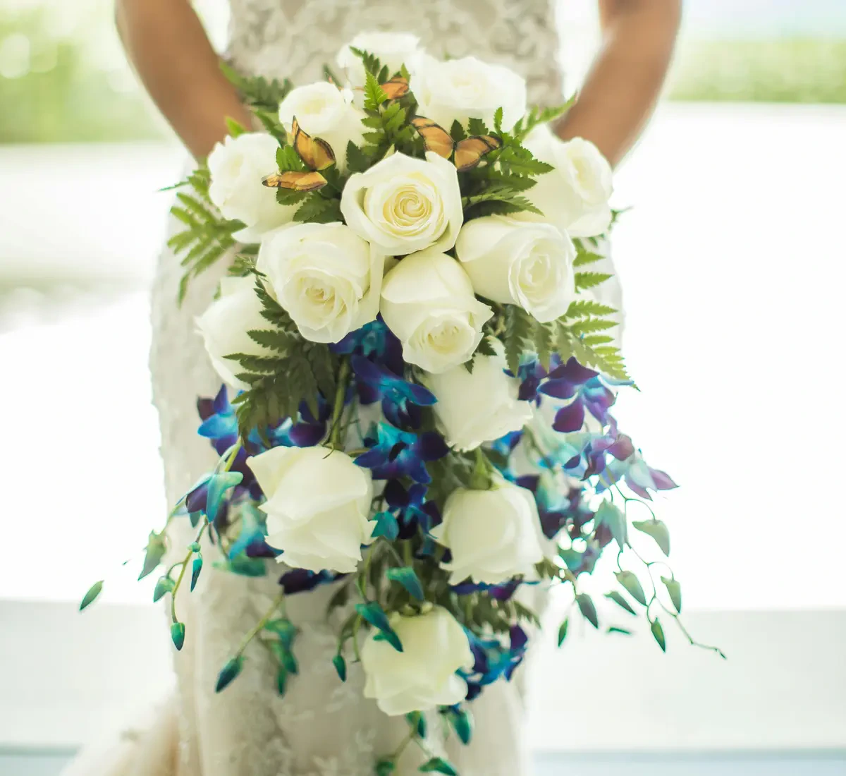 Cascade Bouquet untuk Jenis Buket Pernikahan