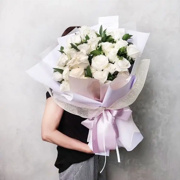 buket bunga mawar putih