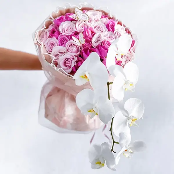 buket anggrek romantis