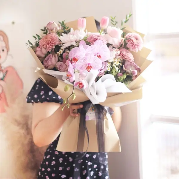 buket bunga anggrek