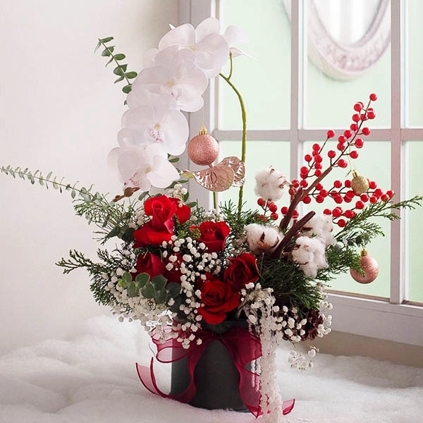 Kado Natal Rangkaian Bunga Meja - Santa Baby Artificial
