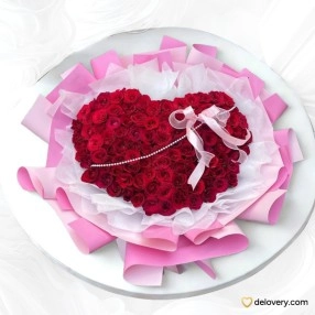 100 Blushes of Love