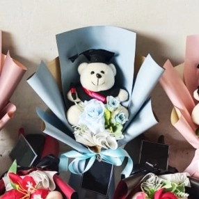 Baby Graduation (Artificial)