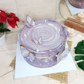 Magical Lily in Purple Cake