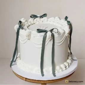 Coquette Mist Cake