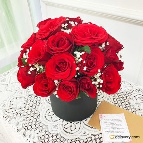 Crimson Luxe Bloom (30 stems)