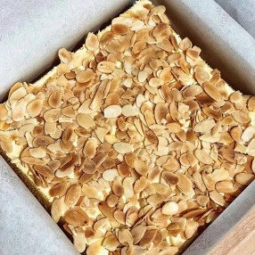 Ascella Almond Cake