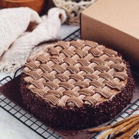 Mocha Estella Cake