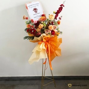 Eclectic Arrangements Standing (Artificial)