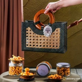 Gaia Knightly Woven-Handle
