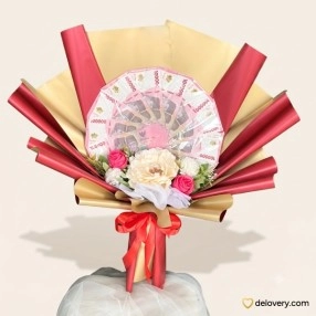 Gilded Crimson Fan