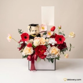 Graduation Cheer Box (Artificial)