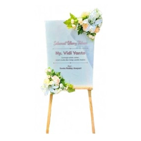 Greeting Warm with Acrylic