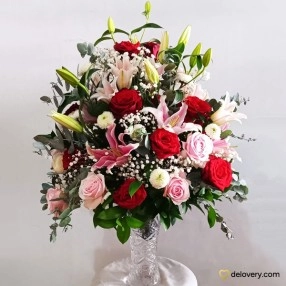 Luminara Rose Vase