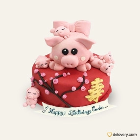 Piggy Birthday Cake