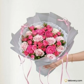 Quaint Rose Posy