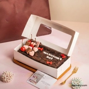 Romantic Fudgy Heart Brownie