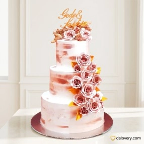 Roseate Tiered Romance