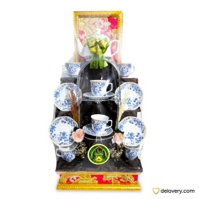 Sapphire Delight Serveware