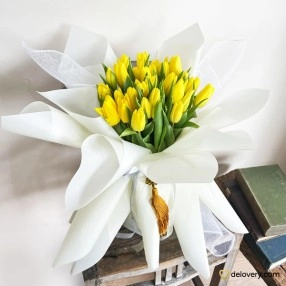 Sunlit Wrap Vase
