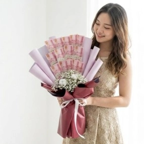 Way to Hulu - Money Bouquet
