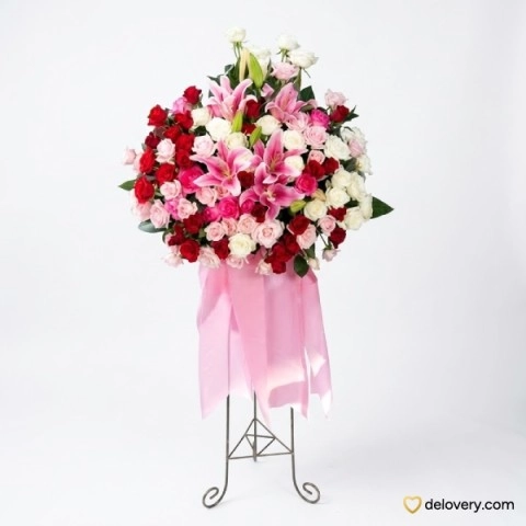 Jual Million Roses in Garden | Delovery